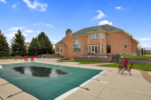 4222 95th St, Kenosha, WI 53158-3713