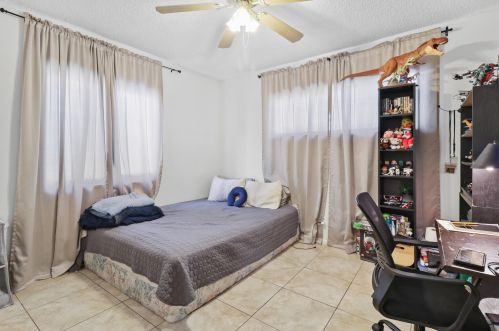 9572 Santa Cruz Rd, Desert Hot Springs CA  92240-1721 exterior