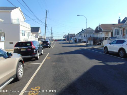 46 Hancock Ave, Pelican Island, NJ 08751-2136