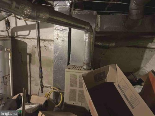 719 Chestnut St, Camden NJ  08103-2401 exterior