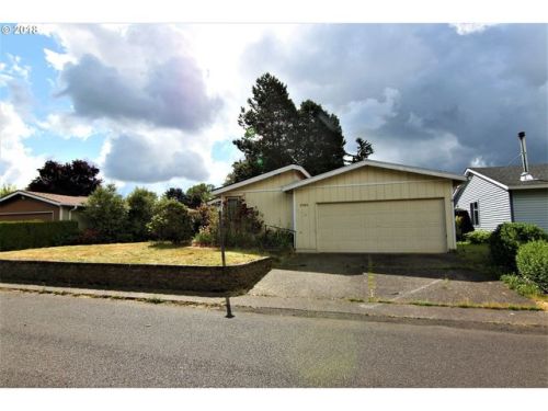 1794 Flanders Ln, Beaverton, OR 97123-5077