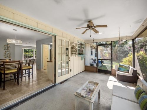 545 11 Ave, Vero Beach FL 32960-3707 exterior