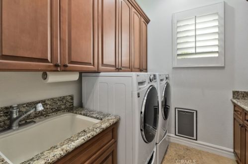 81530 Carboneras, La Quinta CA  92253-8219 exterior