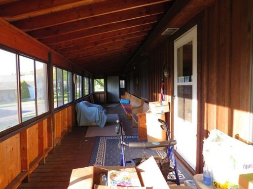 145 Fording Rd, New Castle, PA 16101-8611