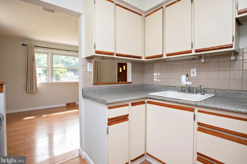 121 Hannold Blvd, West Deptford NJ  08096-1815 exterior