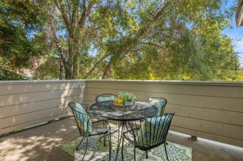 2885 Buena Crest Ct, San Jose, CA 95121-2962