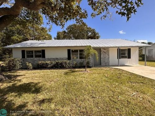 2806 Navajo Ave, Fort Pierce, FL 34946-6714
