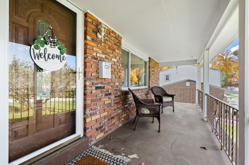 104 Ardennes Ct, Trafford, PA 15085-1219