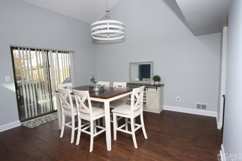 42 Front Ct, Old Bridge NJ  08857-1943 exterior