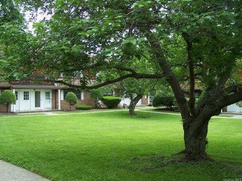 440 Park Ln, Warwick NY  10990-1721 exterior