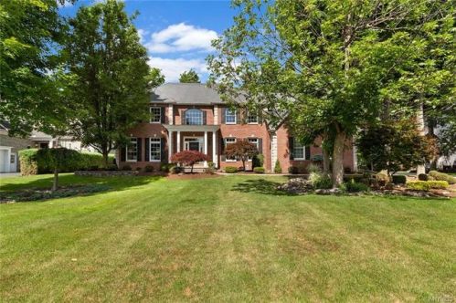 9716 Cobblestone Dr, Clarence, NY 14031-2428