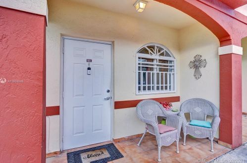 11033 Okeechobee Rd, Hialeah, FL 33018-4253