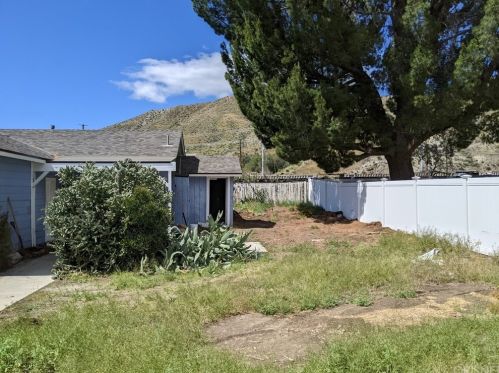 17617 Scherzinger Ln, Santa Clarita, CA 91387-1649