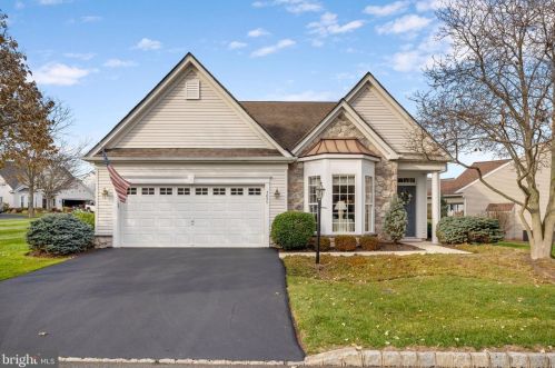 3850 Somerset Dr, Collegeville, PA 19426-4170