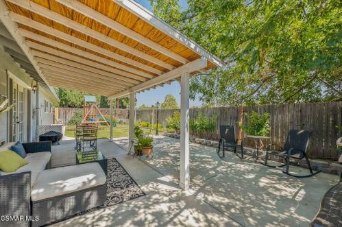 2824 Galena Ave, Simi Valley CA 93065-2712 exterior