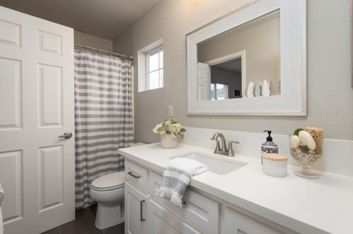 1180 Brae Ct, Folsom CA  95630-6110 exterior