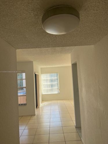 17500 68th Ave, Hialeah, FL 33015-4042