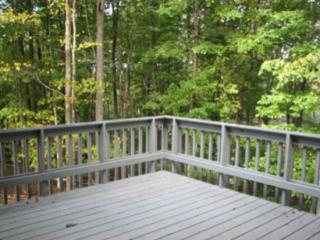 304 Dogwood Ct, Glade Springs WV  25832-9204 exterior