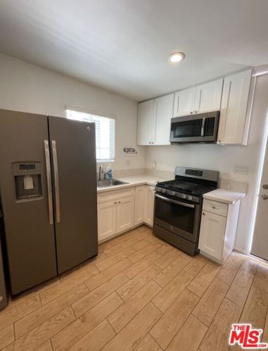 4841 Tyrone Ave, Van Nuys CA 91401-5126 exterior