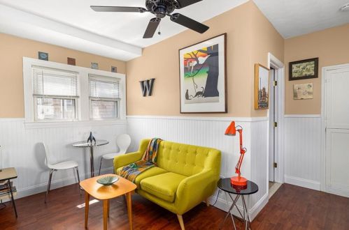 1252 Westminster St, Providence, RI 02909-1413