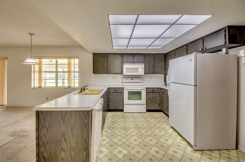 314 Hollywood St, Lehigh Acres FL  33936-5336 exterior