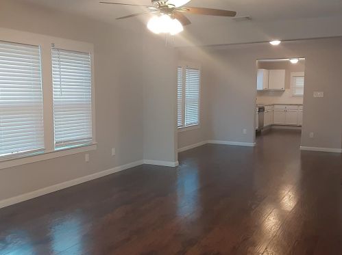 3563 Frazier Ave, Fort Worth, TX 76110-4735