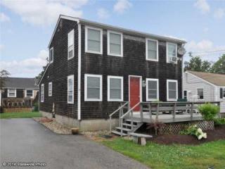 14 Oak Ave, South Kingstown RI  02882-6330 exterior