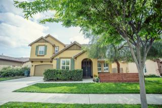 2213 Wren Ave, Visalia, CA 93291-8064