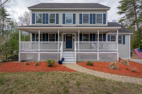 4 Winslow Dr, South Hampton, NH