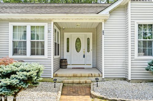 38 Jeanette St, Berkeley Township NJ  08721-3517 exterior