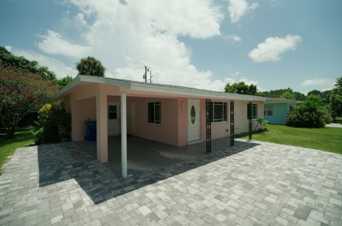 1446 6th Ct, Vero Beach FL  32960-5742 exterior