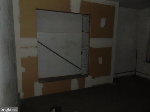 950 Pne St, Camden NJ  08103-2519 exterior