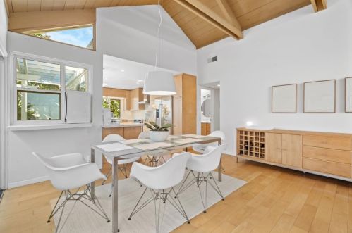 1477 Yukon Dr, Sunnyvale CA  94087-4451 exterior