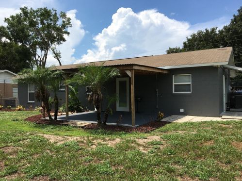 325 Honey Bee Ln, Polk City FL  33868-9168 exterior