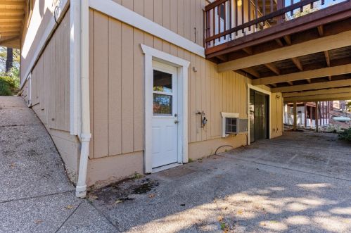 18252 Hummingbird Dr, Lake Wildwood CA  95946-9699 exterior