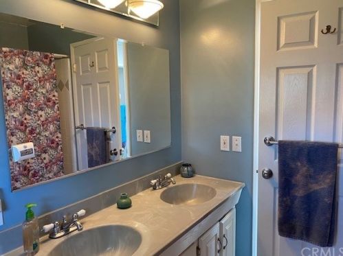 9237 Manzanar Ave, Downey CA  90240-2807 exterior