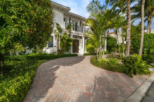 111 Russlyn Dr, West Palm Beach, FL 33405-3354