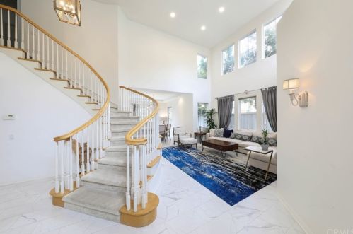 27 Vienne, Irvine, CA 92606-8943