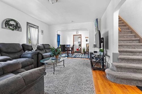 979 Bond St, Green Bay, WI 54303-3679