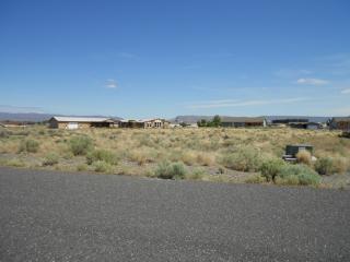 404 Airport Way, Desert Aire, WA 99349-1950