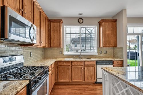 10801 67 St, Kenosha WI 53143-1322 exterior