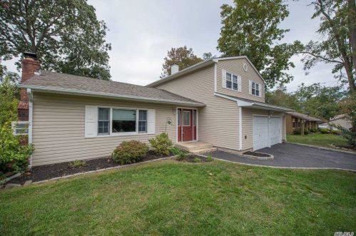 11 Stratford Rd, Miller Place, NY 11764-1927