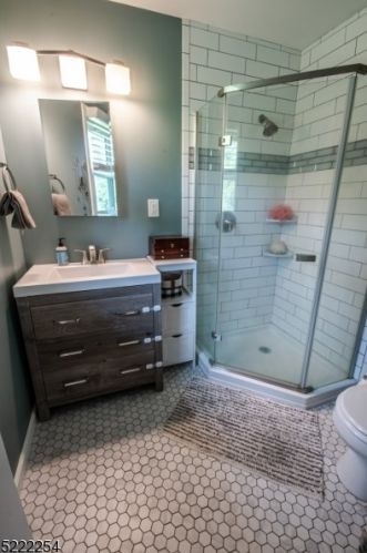 14 Jackie Dr, Hackettstown NJ  07840-5628 exterior