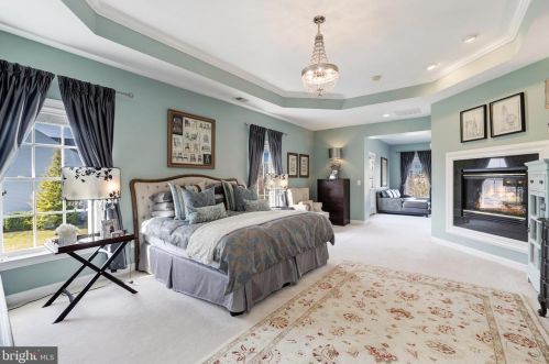 19376 Ml Dm Pl, Leesburg VA 20176-1637 exterior