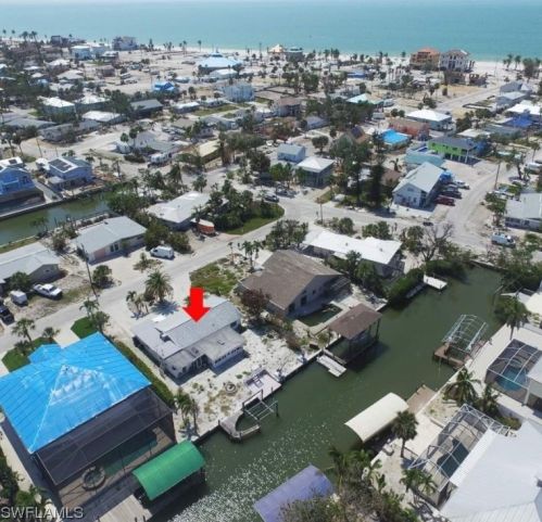 331 Washington Ct, Fort Myers Beach FL  33931-3735 exterior