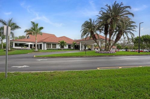 4606 Ashton Ct, Naples FL  34112-8822 exterior