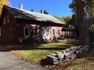 206 Buff Cap Rd, Tolland, CT 06084-2606