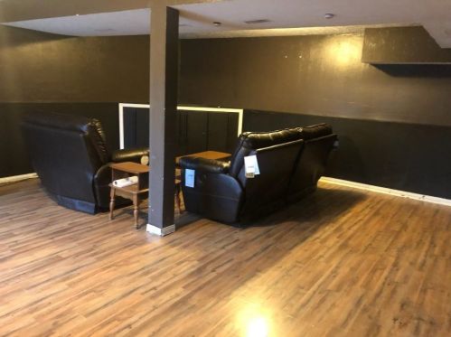 733 Main St, New Harmony, OH 45176-1442