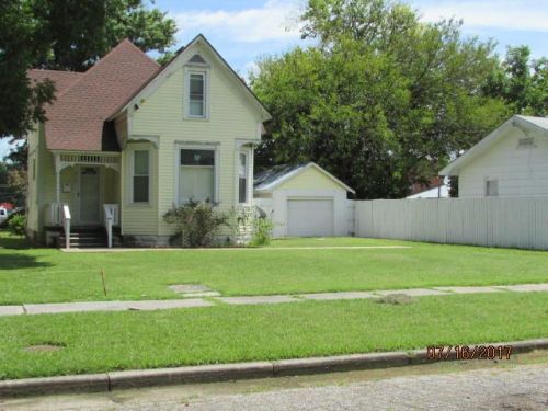 26 C St, Miami, OK 74354-6212
