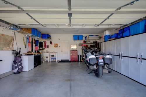 2864 Westport Cir, Valley Home CA  95361-8162 exterior